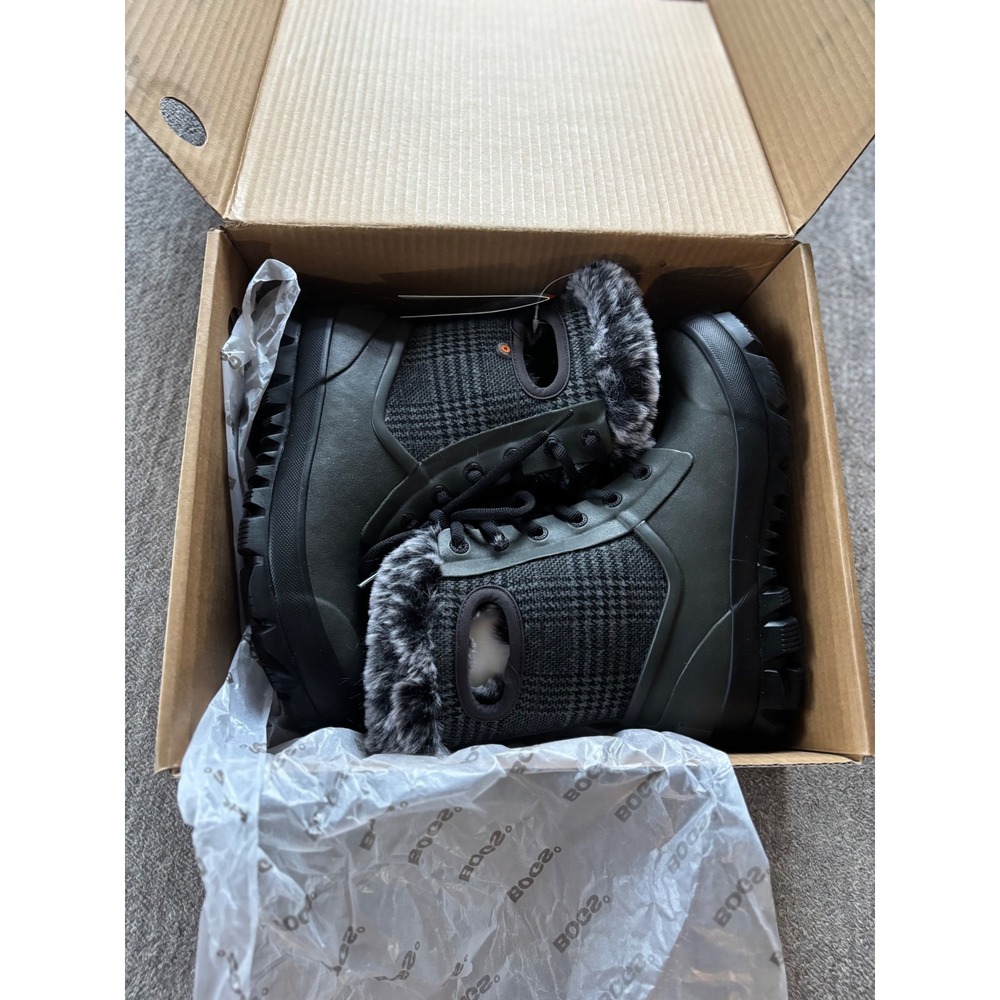 Bogs Women's Arcata Dash Insulated Waterproof Plaid Cement Multi Size 6 NWB